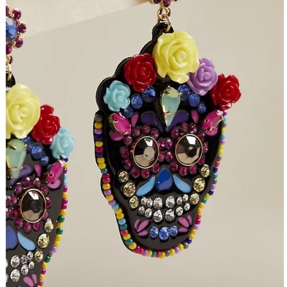 FREE WITH $100 PURCHASE TORRID NWT BEADED SKELETON EARRING - Picture 2 of 4